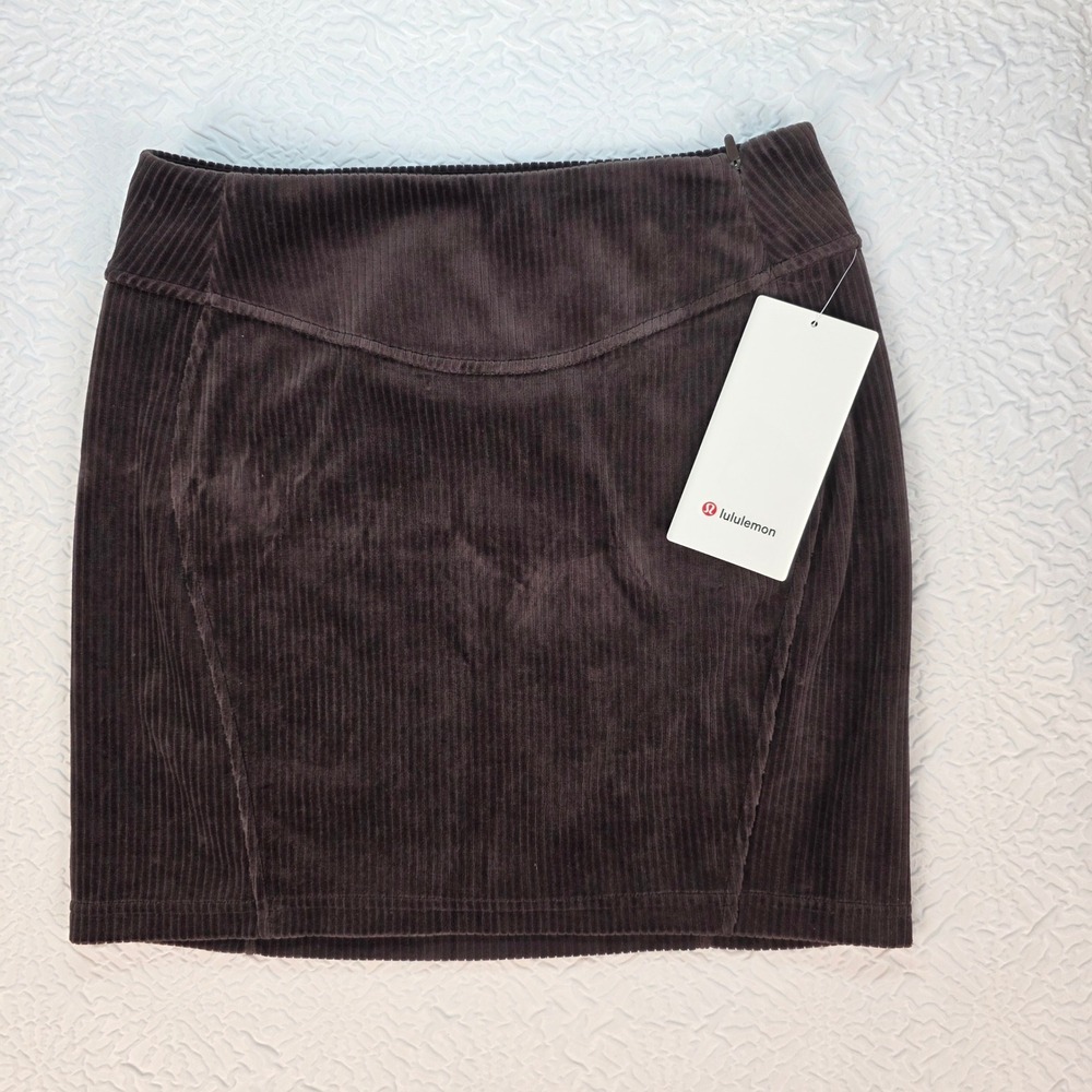 Lululemon‎ Scuba MR Mini Skirt Velvet Cord Espresso Brown LW8AJDS Size 6 NEW